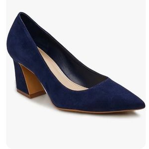 New Vince Camuto Navy Heels (Hailenda)